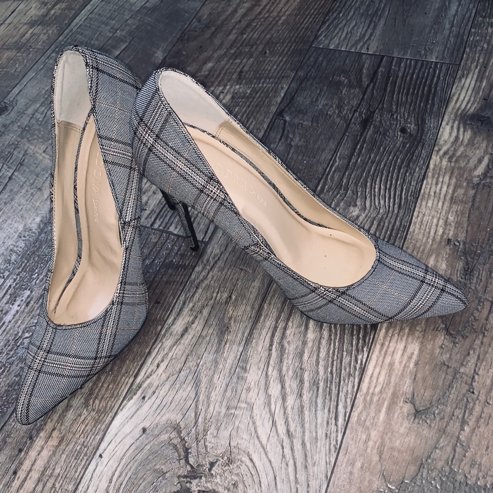 Plaid Pointed Heals